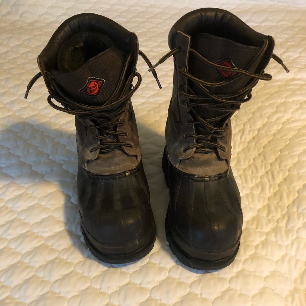 Red Ball Pack Boots